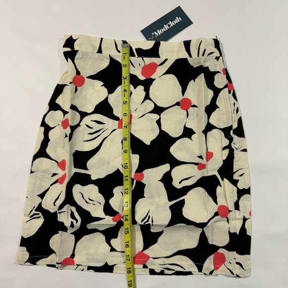 MODCLOTH My How Marvelous Floral Mini Skirt - Picture 7 of 7